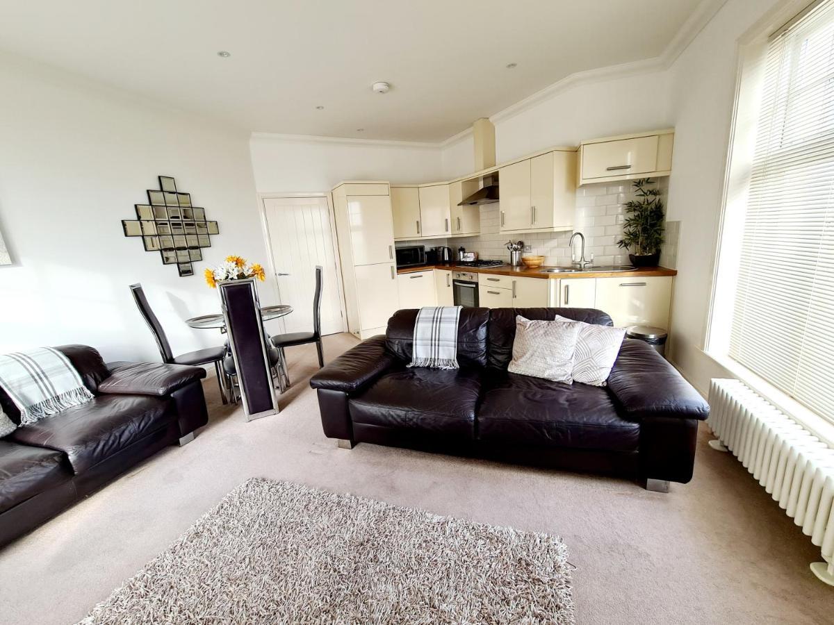 Vitamin Sea - Beachfront Apartment - Sleeps 4 Ramsgate Exteriör bild