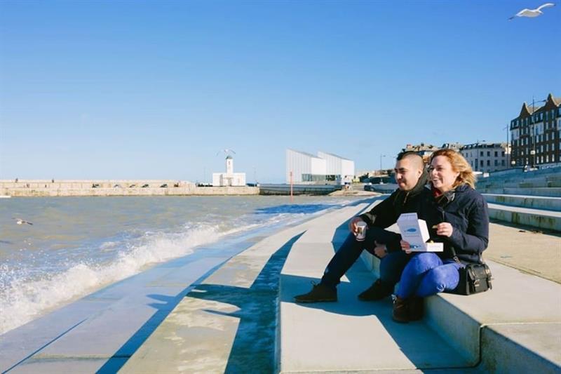 Vitamin Sea - Beachfront Apartment - Sleeps 4 Ramsgate Exteriör bild